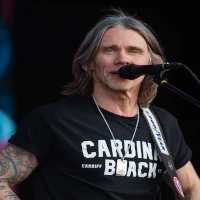 Myles Kennedy songs lyrics and chrods